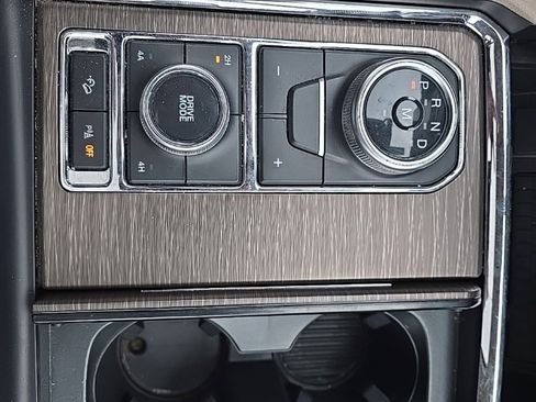 Used 2023 Ford Expedition Limited image 9