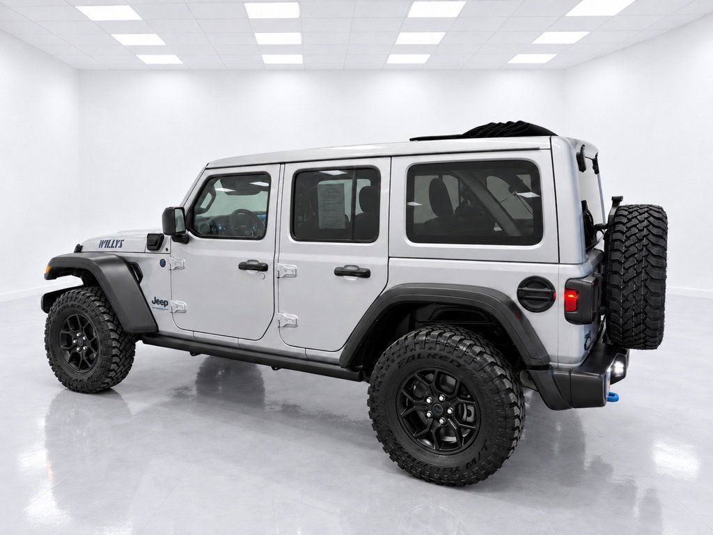 Used 2024 Jeep Wrangler Unlimited AWD/4WD image 8