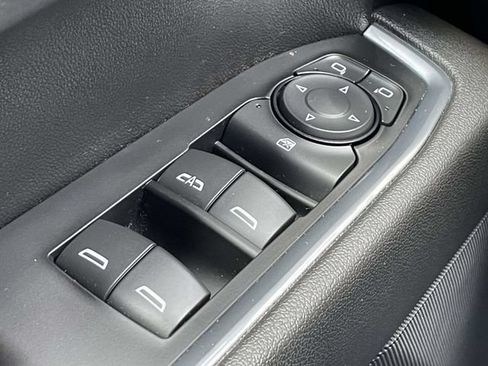 Used 2023 Chevrolet Silverado 1500 LT AWD/4WD image 30