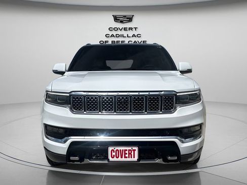 Used 2022 Jeep Grand Wagoneer Series III w/ Rear Seat Video Group 1 image 12