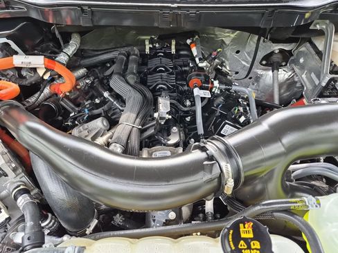 Used 2024 Ford F150 Lariat AWD/4WD image 24