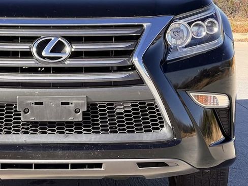 Used 2014 Lexus GX 460 image 8