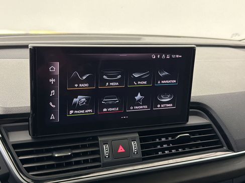 Certified 2024 Audi Q5 e Premium Plus AWD/4WD image 30