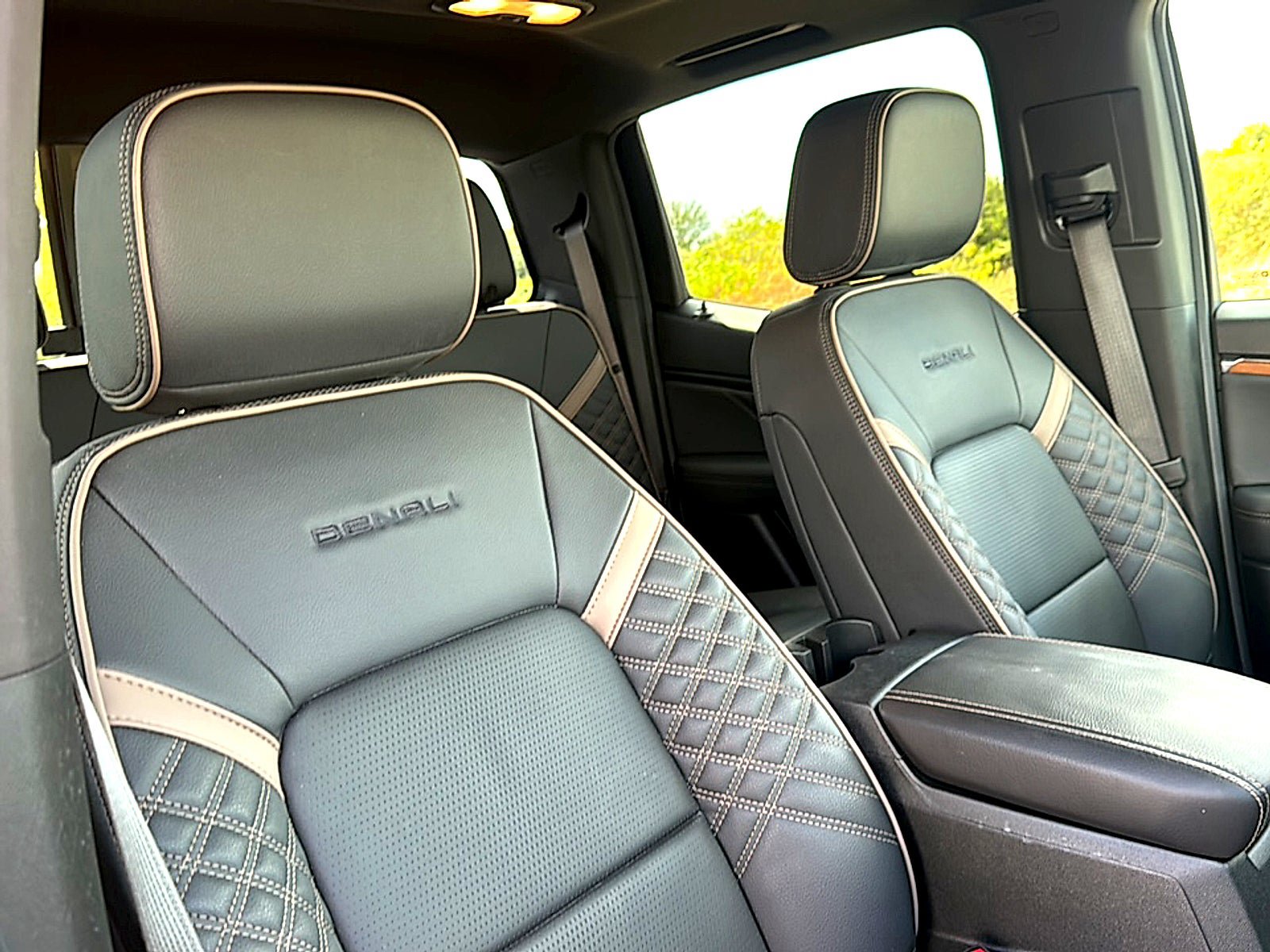 Used 2024 GMC Canyon Denali AWD/4WD image 26
