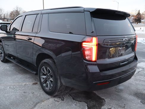 Used 2023 Chevrolet Suburban Z71 image 5