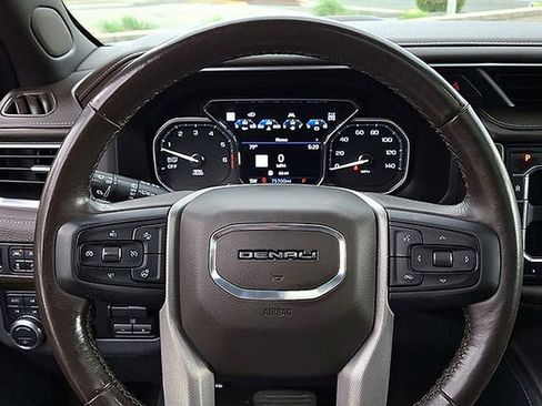 Used 2021 GMC Yukon Denali w/ Denali Ultimate Package AWD/4WD image 30