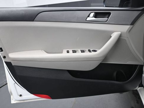 Used 2016 Hyundai Sonata SE FWD image 24