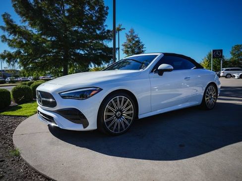 Certified 2024 Mercedes-Benz CLE 300 4MATIC Cabriolet image 8