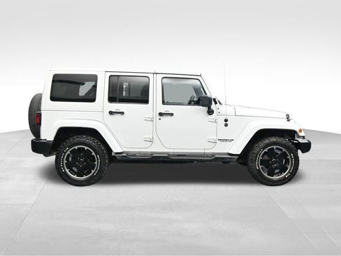 Used 2012 Jeep Wrangler Unlimited Sahara AWD/4WD image 6