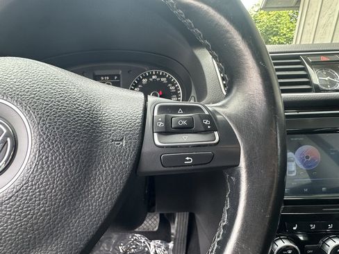 Used 2014 Volkswagen Passat TDI SEL Premium FWD image 46