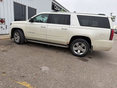 Used 2015 Chevrolet Suburban LTZ image 13