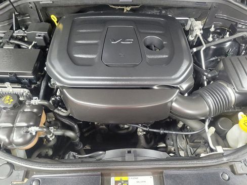 Used 2019 Jeep Grand Cherokee Laredo image 30