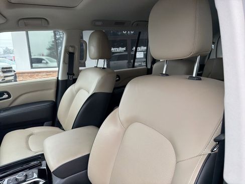 Used 2024 INFINITI QX80 Premium Select w/ Cargo Package image 3