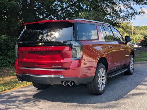 New 2026 Chevrolet Suburban Premier AWD/4WD image 2