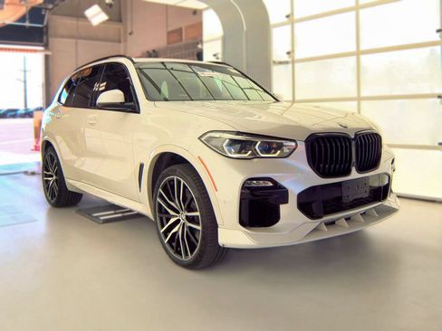 Used 2020 BMW X5 M50i w/ Executive Package AWD/4WD image 4