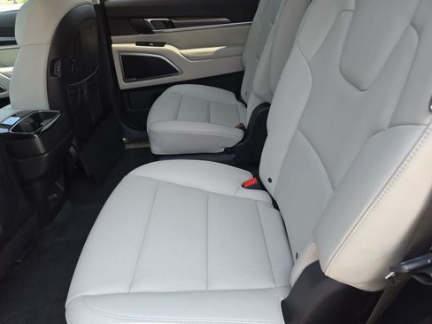 Used 2023 Kia Telluride S w/ S Sunroof Package AWD/4WD image 18