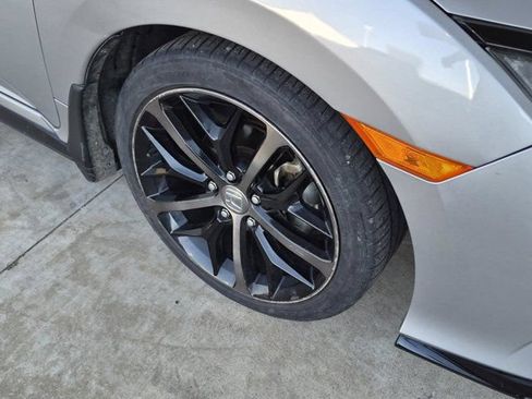 Used 2021 Honda Civic Sport image 4