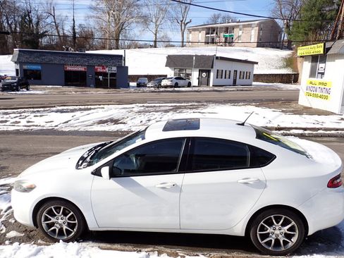 Used 2015 Dodge Dart SXT w/ Sun/Sound Group image 4