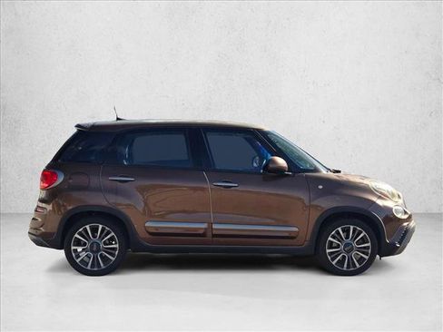 Used 2018 FIAT 500L Trekking w/ Popular Equipment Group image 2
