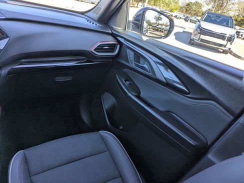 Used 2021 Chevrolet TrailBlazer RS w/ Convenience Package image 19
