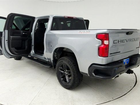 Used 2024 Chevrolet Silverado 1500 Custom Trail Boss w/ LPO, Dark Essentials Package image 12