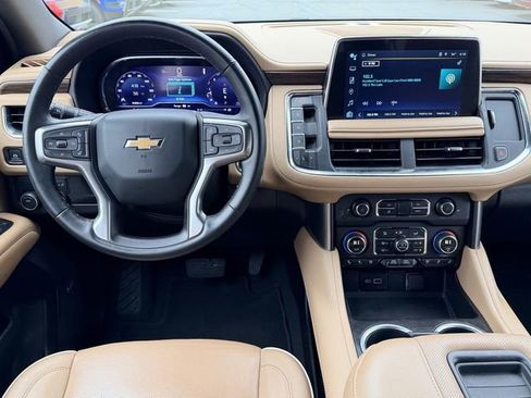Used 2024 Chevrolet Suburban Premier RWD image 11