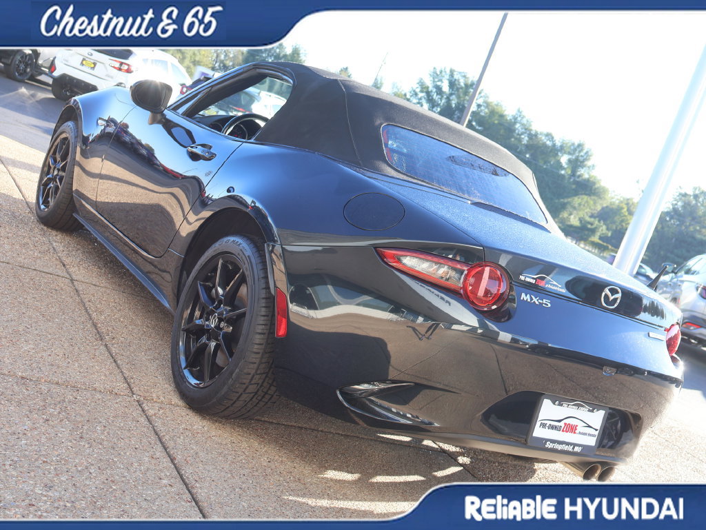 Used 2023 MAZDA MX-5 Miata Sport RWD image 4
