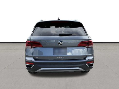 Used 2024 Volkswagen Taos SE FWD image 4
