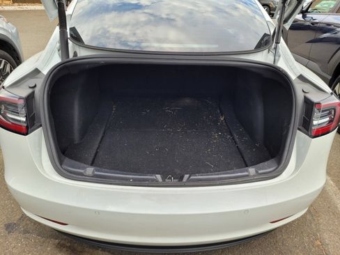 Used 2022 Tesla Model 3 Long Range AWD/4WD image 32