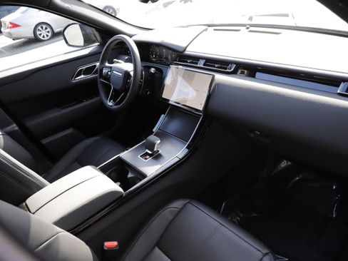 New 2026 Land Rover Range Rover Velar Dynamic SE AWD/4WD image 13