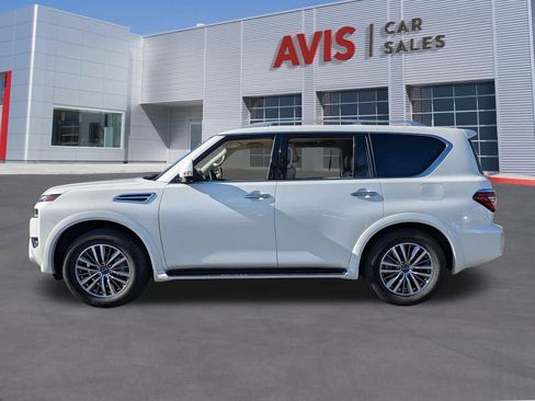 Used 2024 Nissan Armada SL image 10