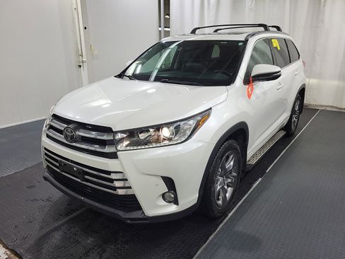 Used 2018 Toyota Highlander Limited AWD/4WD image 1