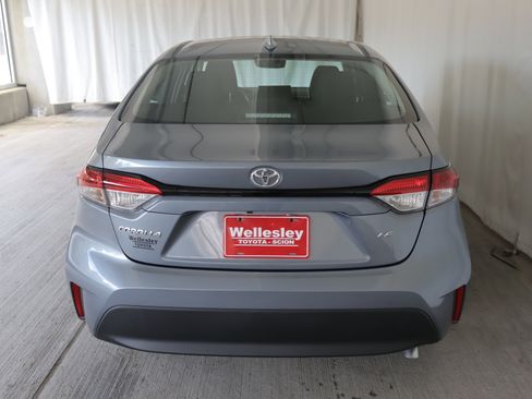 Used 2026 Toyota Corolla LE FWD image 24