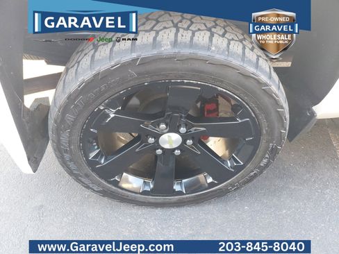 Used 2015 Chevrolet Silverado 1500 High Country w/ High Country Premium Package image 31