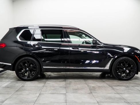Used 2022 BMW X7 xDrive40i w/ Premium Package image 10