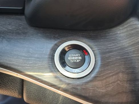 Used 2021 Jeep Grand Cherokee L Limited RWD image 16
