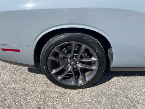 Used 2022 Dodge Challenger R/T Scat Pack RWD image 23