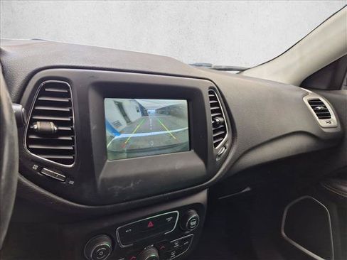 Used 2019 Jeep Compass Latitude w/ Popular Equipment Group FWD image 13