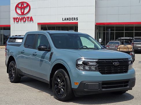 Used 2023 Ford Maverick Lariat w/ Lariat Luxury Package FWD image 1