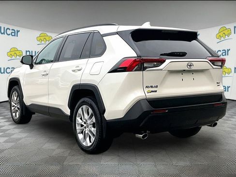 Used 2021 Toyota RAV4 XLE Premium AWD/4WD image 4
