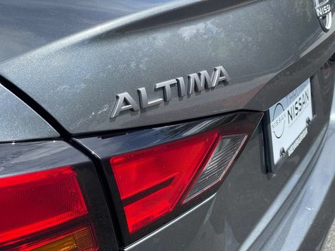 Certified 2025 Nissan Altima 2.5 SR AWD/4WD image 28