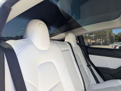 Used 2020 Tesla Model 3 Long Range image 14