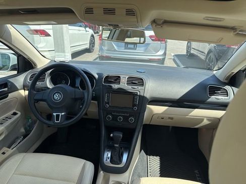 Used 2010 Volkswagen Jetta SE image 12