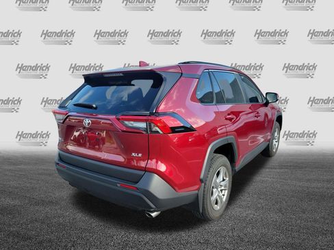 Used 2025 Toyota RAV4 XLE w/ Convenience Package FWD image 10