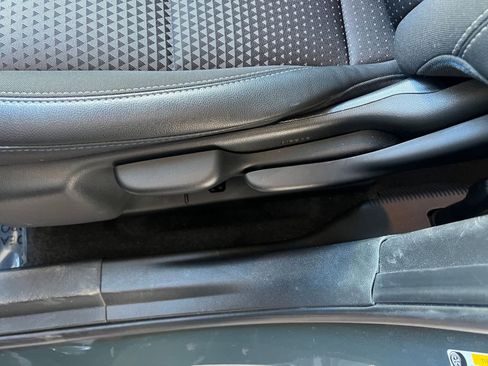 Used 2025 Chevrolet Trax LT w/ LT Convenience Package image 22