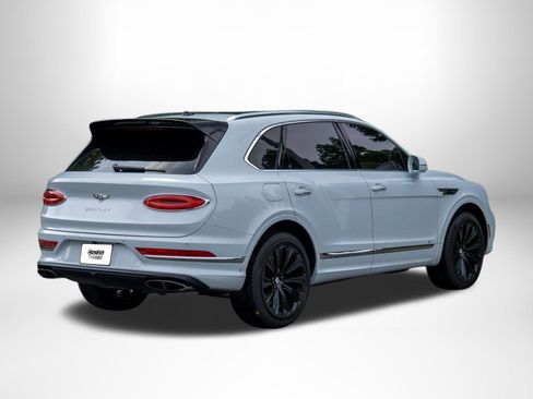 Used 2022 Bentley Bentayga AWD/4WD image 8