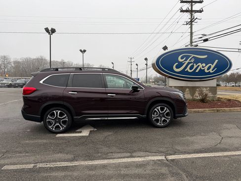 Used 2024 Subaru Ascent Touring image 1