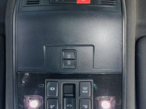 Used 2019 Volkswagen Tiguan SEL Premium R-Line AWD/4WD image 24