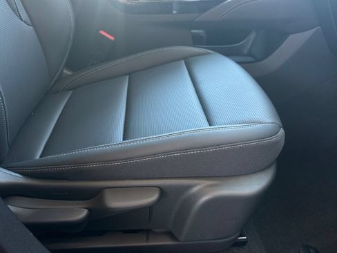 Used 2026 Buick Envision Preferred AWD/4WD image 24