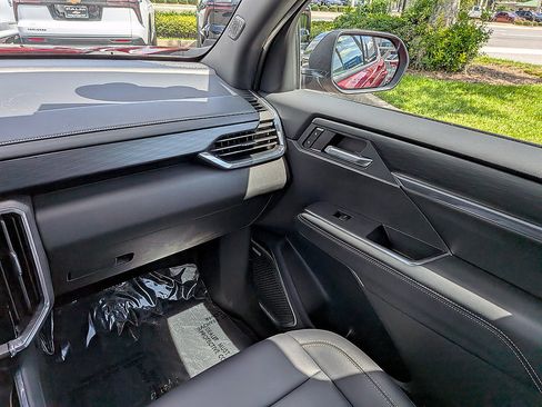 Certified 2026 GMC Acadia Elevation w/ Elevation Premium Package FWD image 73